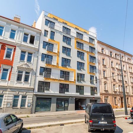 Brand New Studio Apartment # 42 In Brand New Building With Free Parking In The Center 프라하 외부 사진