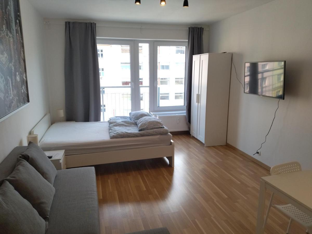 Brand New Studio Apartment # 42 In Brand New Building With Free Parking In The Center 프라하 외부 사진